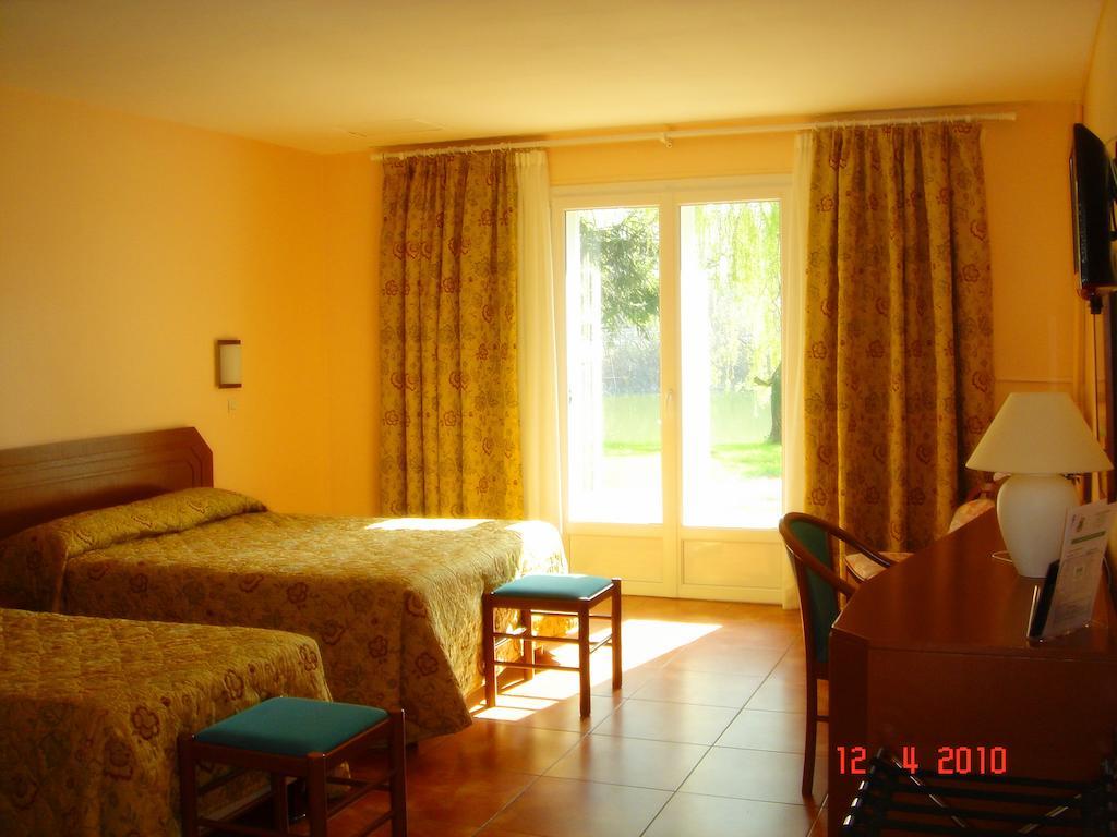Motel Des Bruyeres Lamotte-Beuvron Room photo